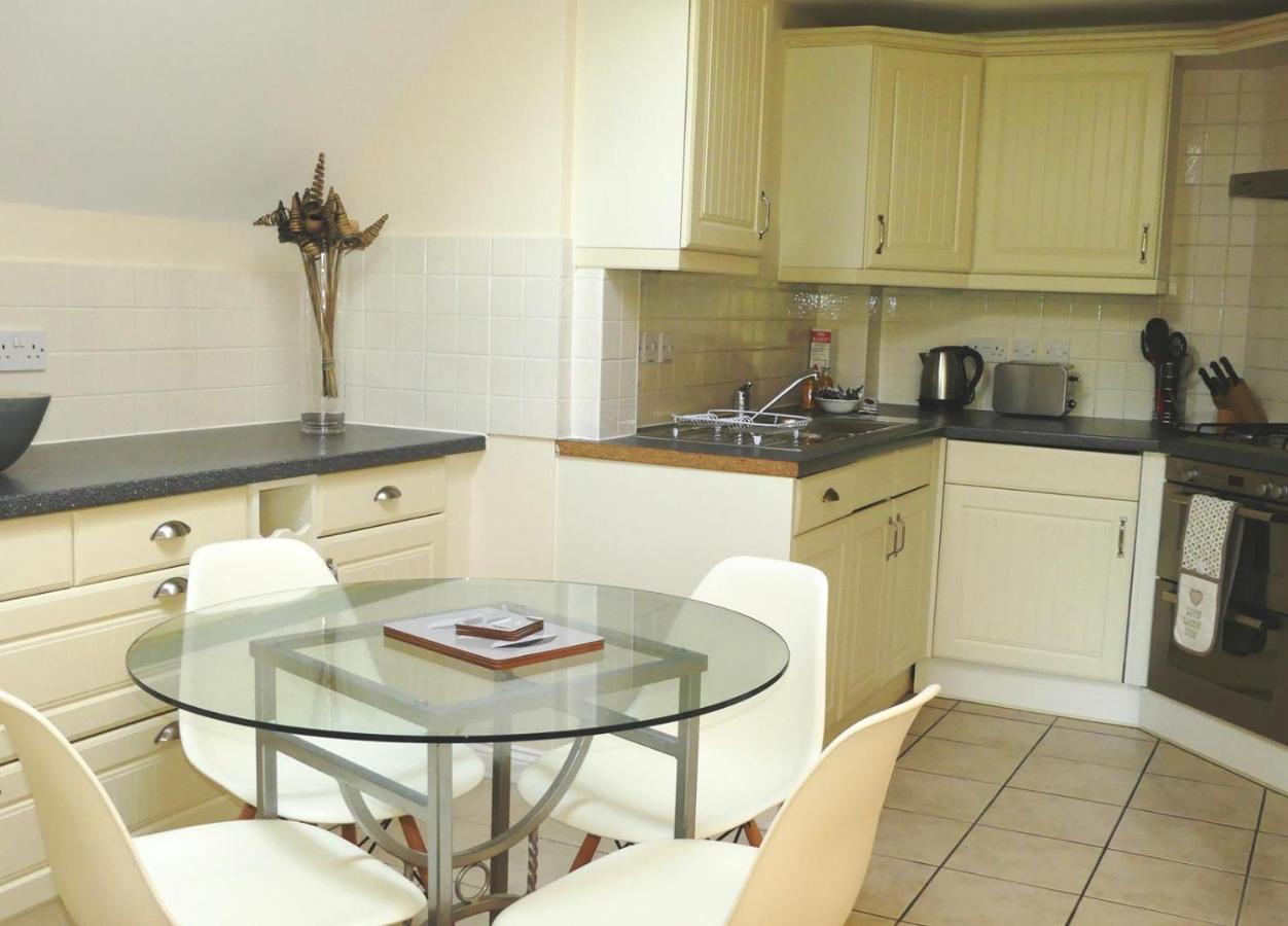 Basingstoke Apartments - Westlands House, City Centre, Home-From-Home Ngoại thất bức ảnh